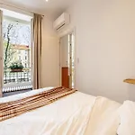 New! Remodeled Appartement In The Heart Of Nice, Beach 3 Min, 2Br, Ac, Elevator, Amazing Little Terrace, Best Location!